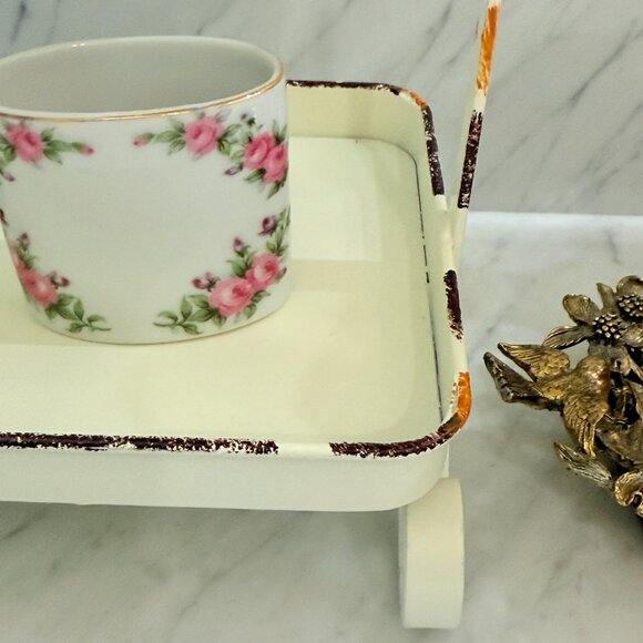 NWOT Shabby Chic Tiered Tray with Bird Finial - Picture 11 of 11